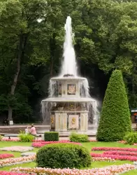 Римский фонтан в Петергофе