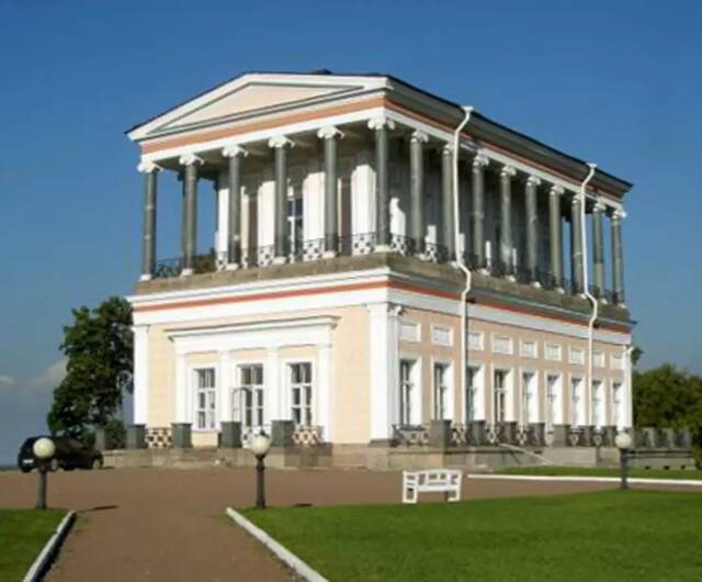 Дворец Бельведер в Петергофе