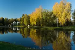 Нижний Розовопавильонный пруд в Золотую осень