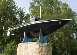 Памятник подводной лодке С. К. Джевецкого