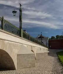 Фонарь на Иоанновском мосту