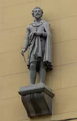Питера Пауль Рубенс — скульптура на фасаде Нового Эрмитажа