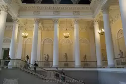 Колоннада Главного вестибюля