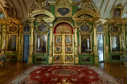Золотые врата, Нижний храм Никольского собора