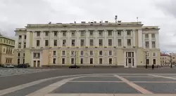 Дворцовая площадь, штаб Гвардейского корпуса в Санкт-Петербурге