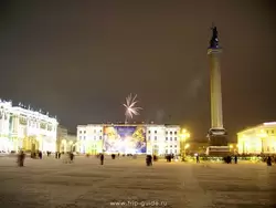 Салют на Дворцовой площади