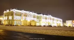 Зимний дворец в ночном освещении