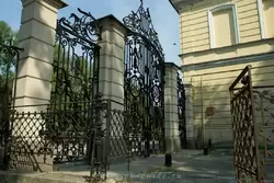 Дворец князя Александра Михайловича, дворец княгини М. В. Воронцовой