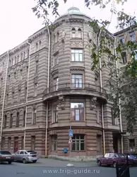 Здание на улице Пушкинская