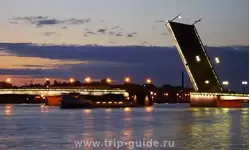 Разводка Литейного моста
