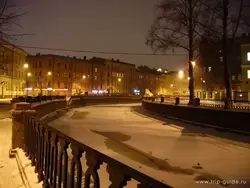 Канал Грибоедова и Львиный мостик