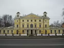 Дача Безбородко, фасад