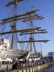 Корабль «Крузенштерн» в Санкт-Петербурге